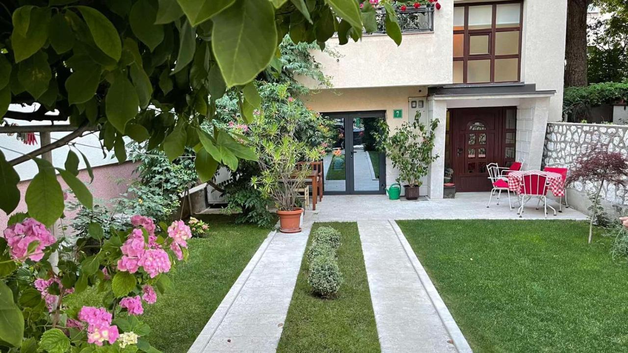 Visoko New Concept - 7 Minutes From The Pyramids - City Center Екстериор снимка