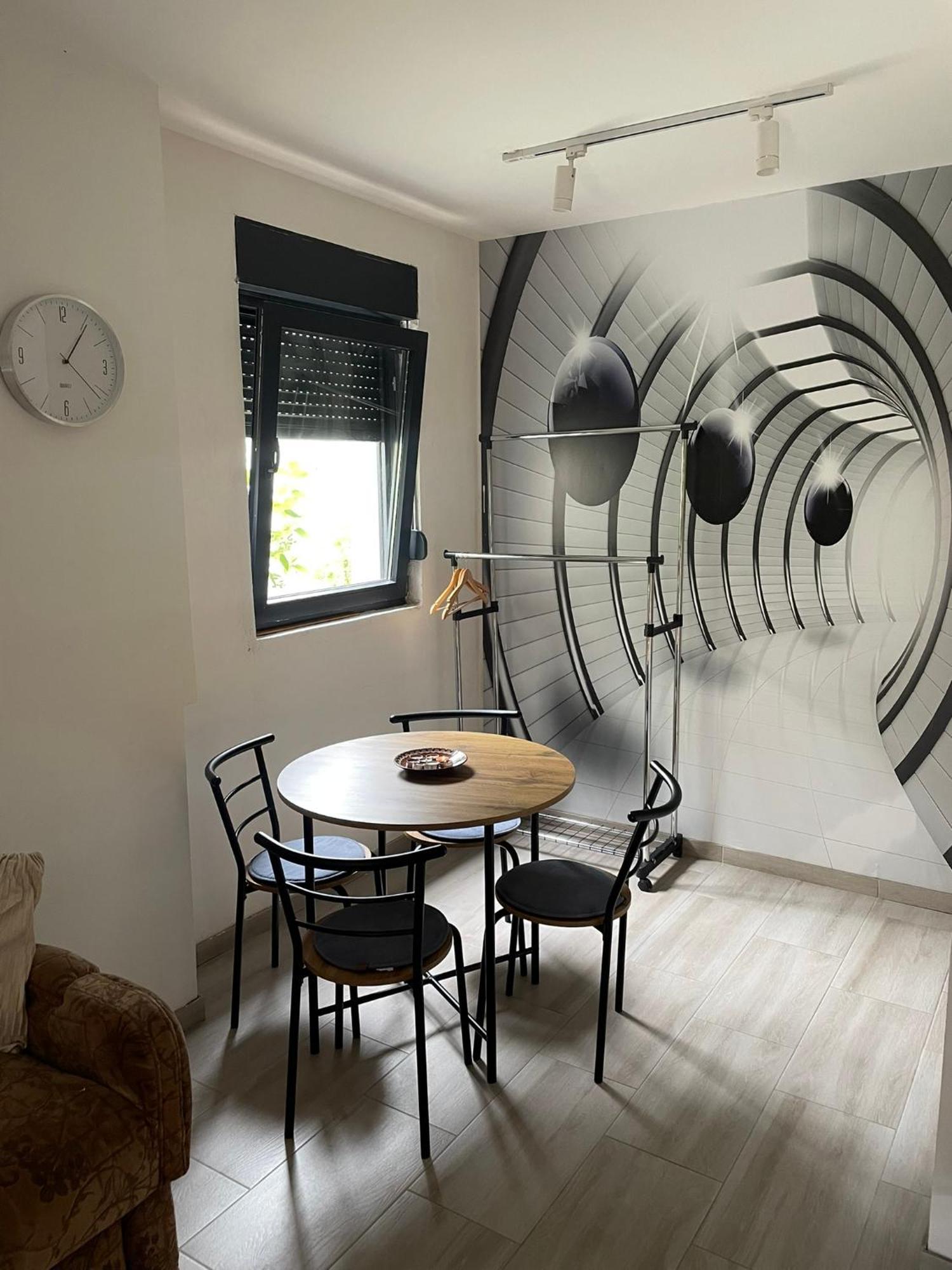 Visoko New Concept - 7 Minutes From The Pyramids - City Center Екстериор снимка